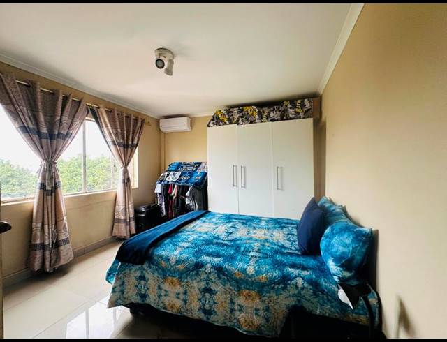 2 BEDROOM APARTMENT FOR SALE IN MONTCLAIR